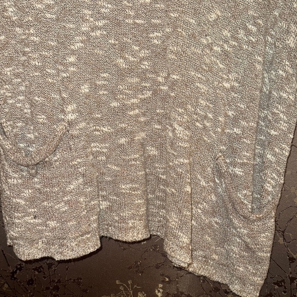 Express Gray and White Boxy Tunic Top - Picture 3 of 4